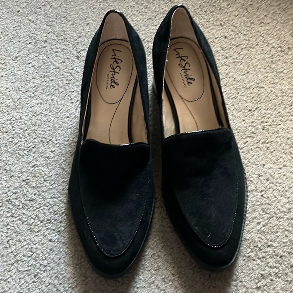 NWOT LifeStride black suede heeled loafers, size 8 1/2, never worn